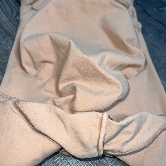 NWOT MATERNITY SCULPTING BODYSUIT MID THIGH IN OCHRE XXS/XS - Picture 5 of 12